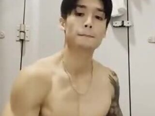 Chinese Hunk Solo